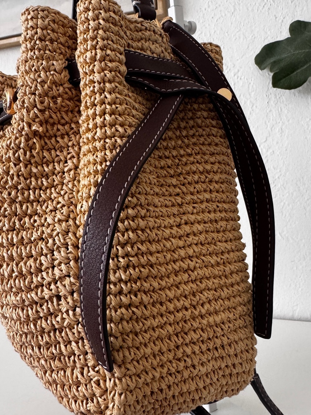 Tory Burch Romy Raffia Straw Bucket Bag - Picture 4 of 16